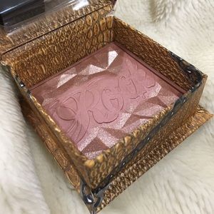 Brand new Benefit Rockateur blush